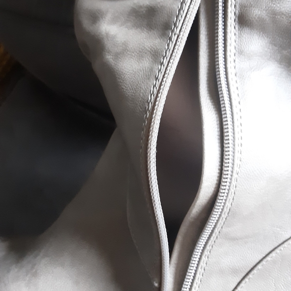 NWOB GRAY/TAUPE TALL RIDING BOOT 8 - Picture 3 of 10